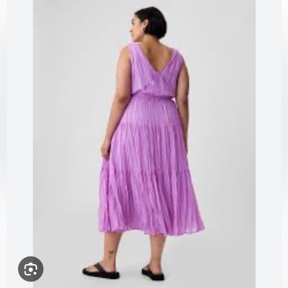 Pleated, Tiered Maxi dress - Picture 6 of 7